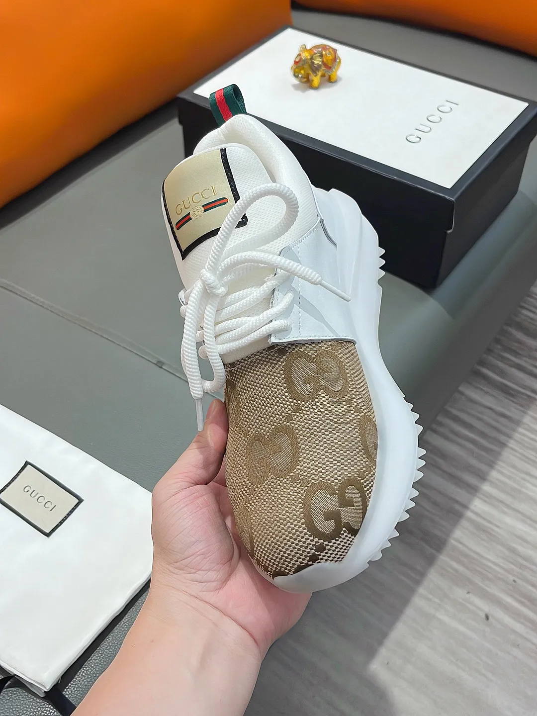 Men's shoes GUCCI "Gucci" P440 Regular size: 38-44 (casual shoes) Product materials: Selected cowhide upper, soft sheepskin feet; original factory special outsole.